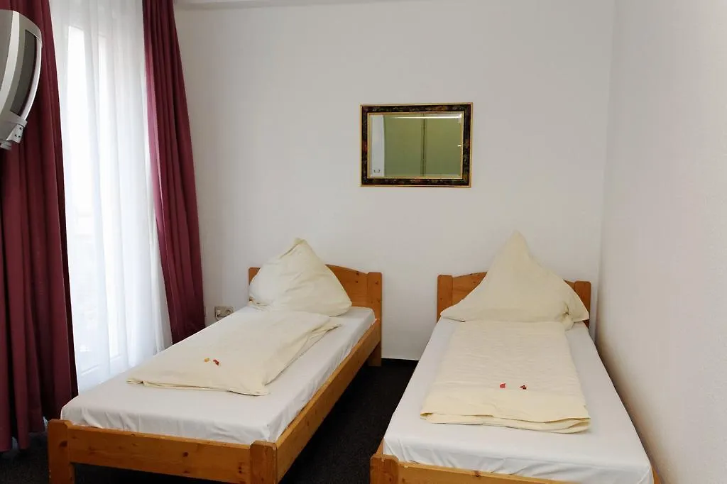 Hotel Accent Severin contacts